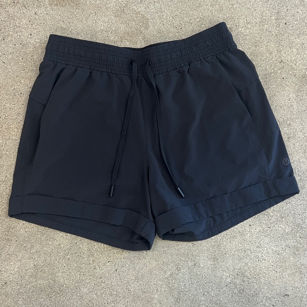 Lululemon Spring Break Away Short 4-way Stretch